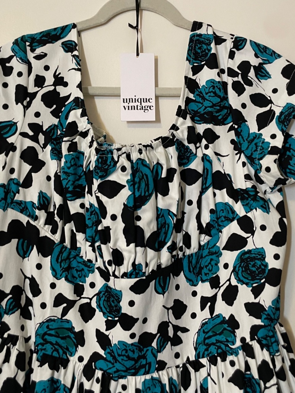 NWT Unique Vintage White & Turquoise Rose Cap Sleeve Valencia Swing Dress - 2X - Picture 3 of 12